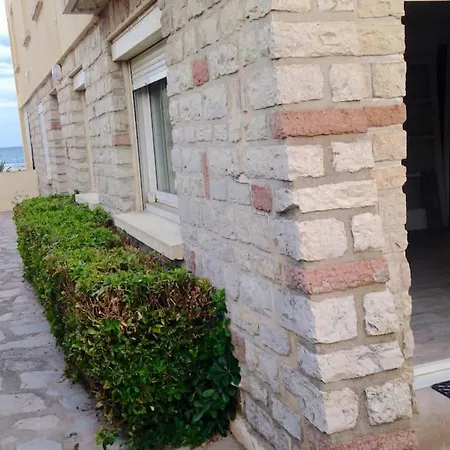2 Chambres, Avec Terrasse/parking Apartment