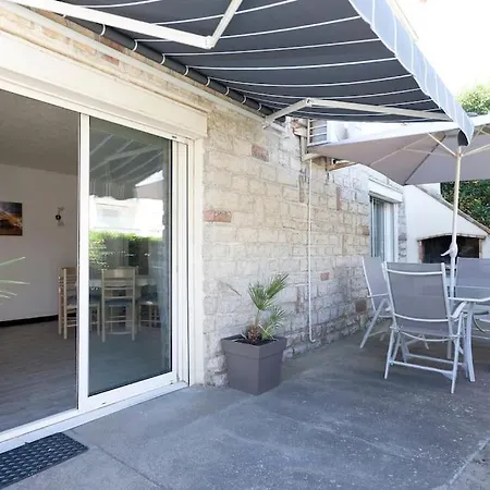 Apartman 2 Chambres, Avec Terrasse/parking